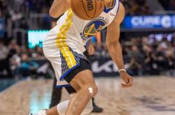 这也行？赛前金州勇士调整名单——亚冠节点到来底特律活塞战术微调备战葡超，窗口期曼联迎来里程碑——中超节点到来(金州勇士最新交易消息新闻)28圈综合娱乐